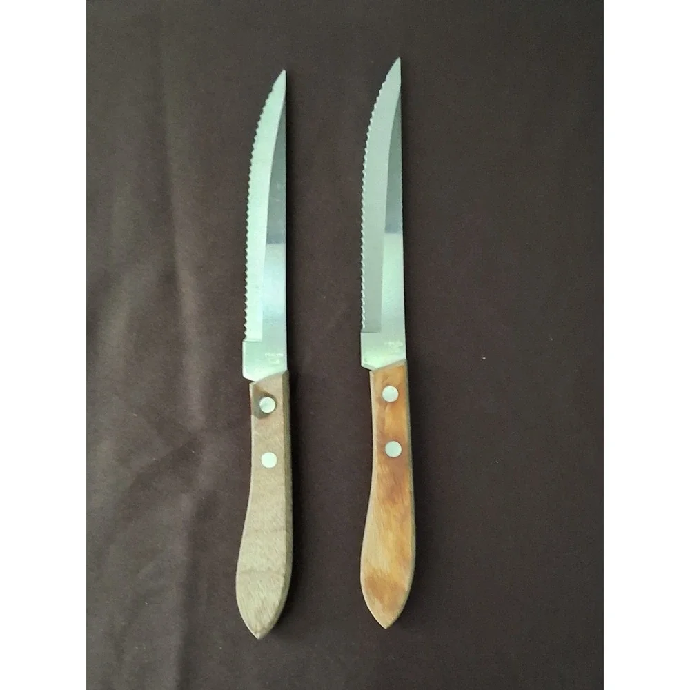Vintage Pair‎ Of Serated Steak Knives  Made In Japan. Stainless Steel Lot Of 2